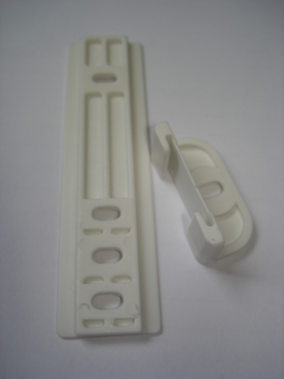 488021 KLIZAČ I VODILICA ZA UGRADNJU HLADNJAKA