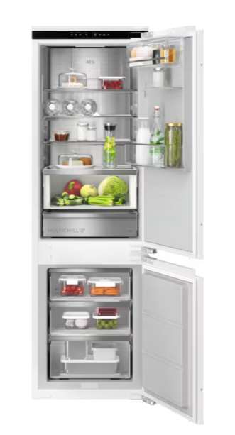 925573003 HLADNJAK AEG TC9 VS181BC